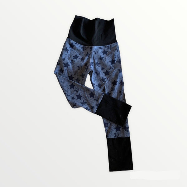 Grunge Stars print with Navy cuffs & waistband.
